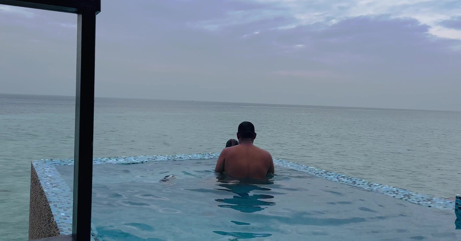 Swimming pool main gf ko choda