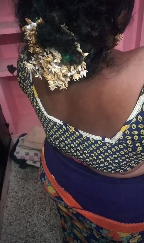 Tamil mallu aunty removing dress part 1