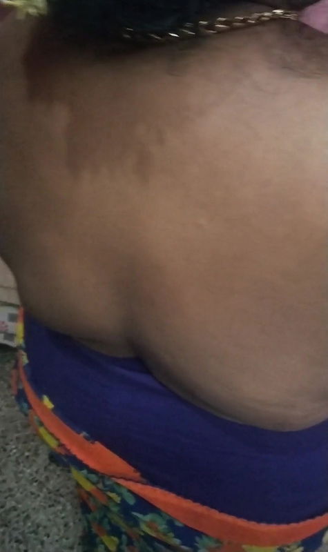 Tamil mallu aunty removing dress part 1