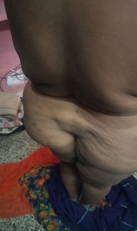 Tamil mallu aunty removing her dress in front of husband part 2