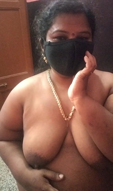 Tamil mallu aunty removing her dress in front of husband part 2