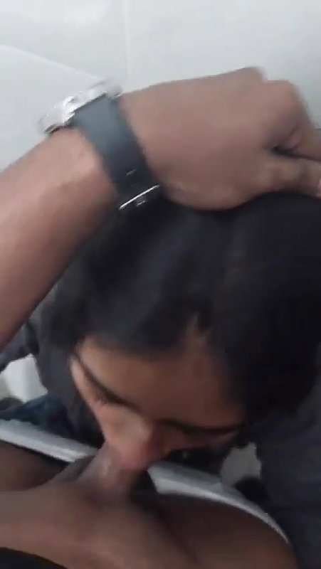 Hot Indian Teen Risky Blowjob in College Bathroom