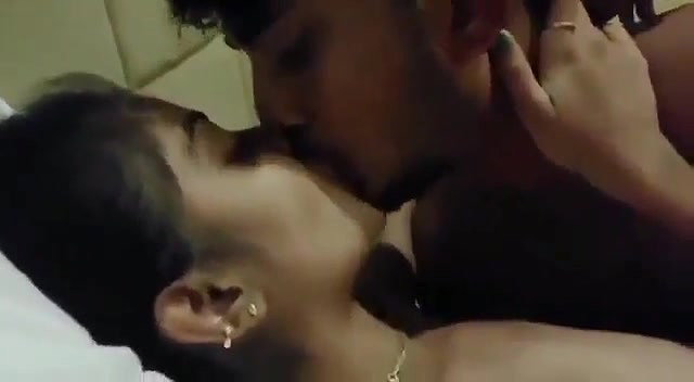 Cute Girlfriend ko oyo lejakr choda