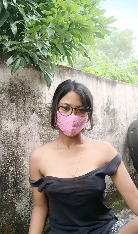 Village girl feeling horny searching for big dick