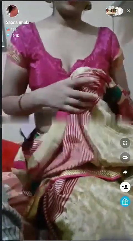 Sexy Indian Bhabhi live cam fuck show