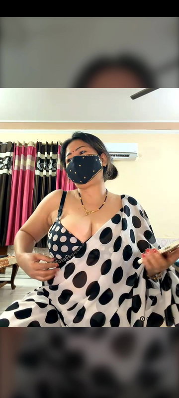 88pink 2 big boobs open in white saree nepali randi bhabhi