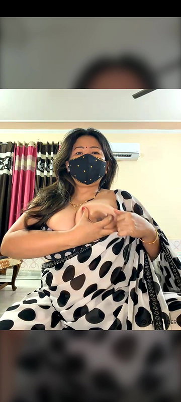 88pink 2 big boobs open in white saree nepali randi bhabhi
