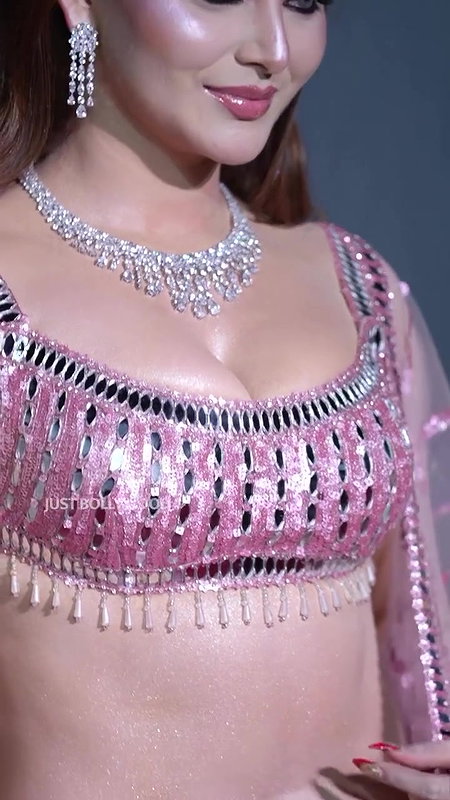 justbollywood in 20260417 0001