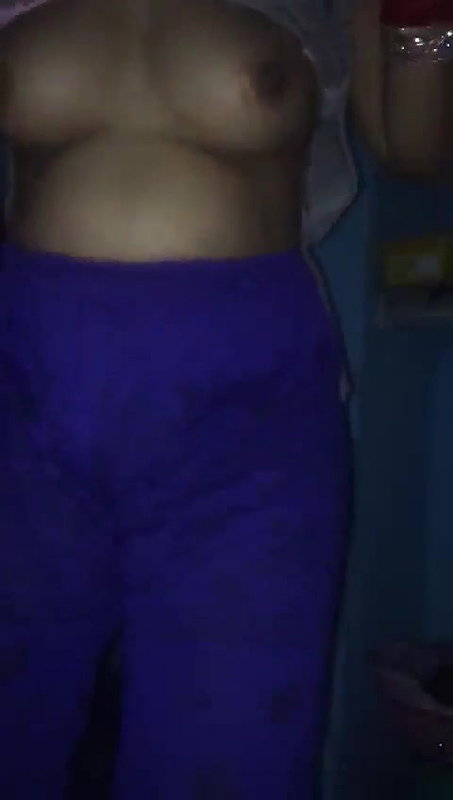 Sexy Desi Bhabhi pussy show