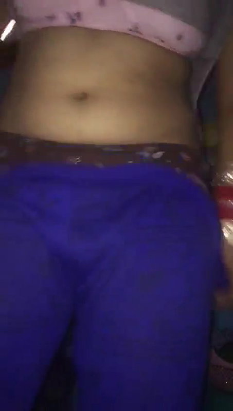 Sexy Desi Bhabhi pussy show
