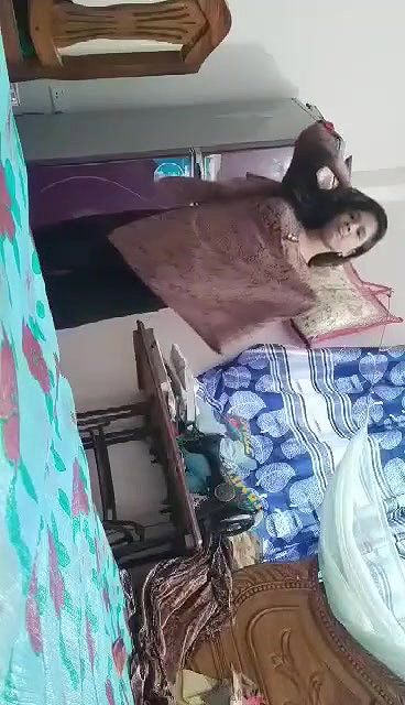Bangladeshi sexy figure girl fingering pussy