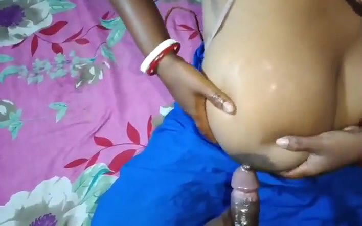 Milf mom big boobs press pani step son sunniyil paal vidugiraal