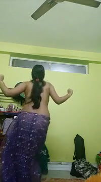 Desi Aunty Dancing Topless After Stripping Saree