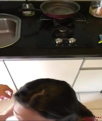 Apni Sister Ke Dost Ko Gim Se Aane Ke Baad Uske Muh Me Land Diya Uske Baad Usko Pel Diya