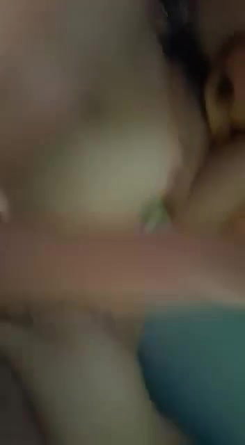 Girlfriend Ko Jabarjasti Pakad Kar Uske Gand Me Land Daal Kar Chudai Ki