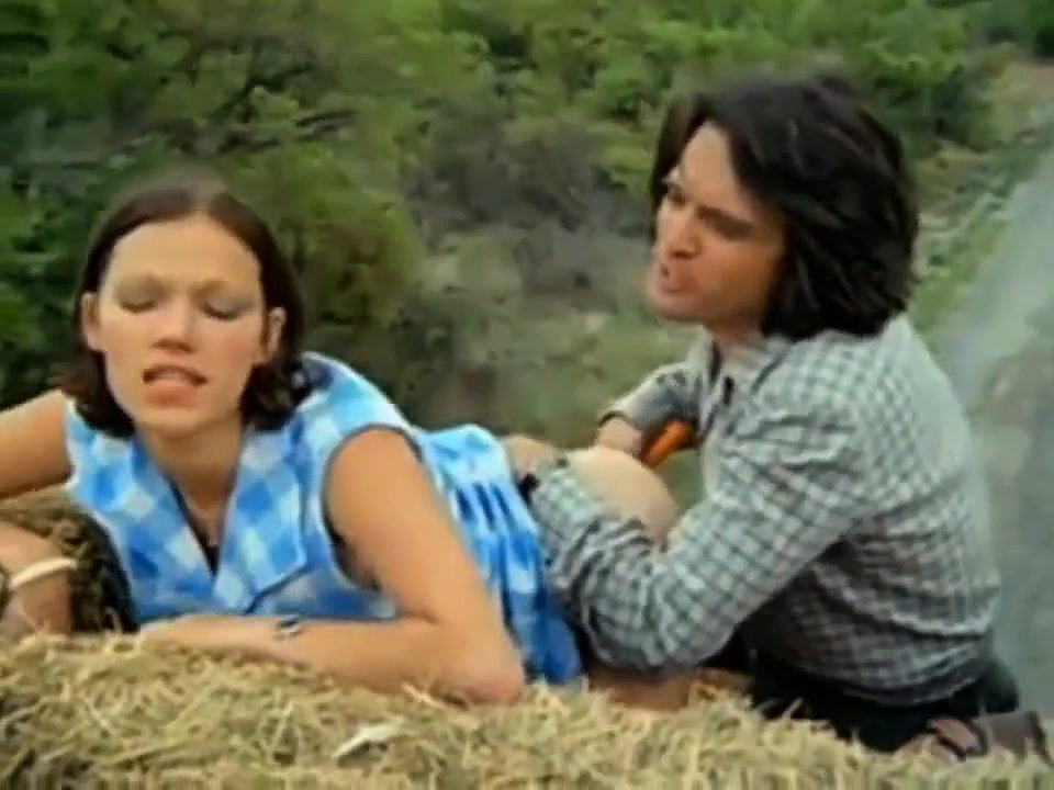 chalte truck ma gf ke choot chat ka aatchasa choda