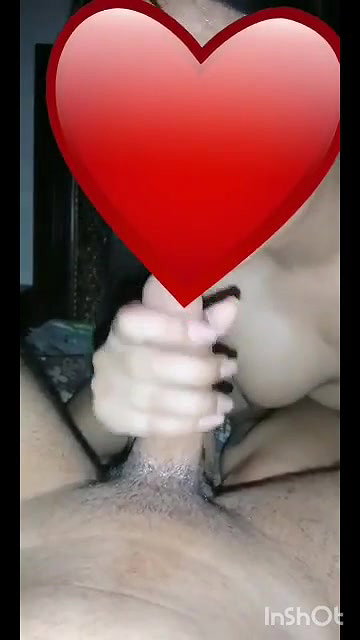 Desi girl sucking
