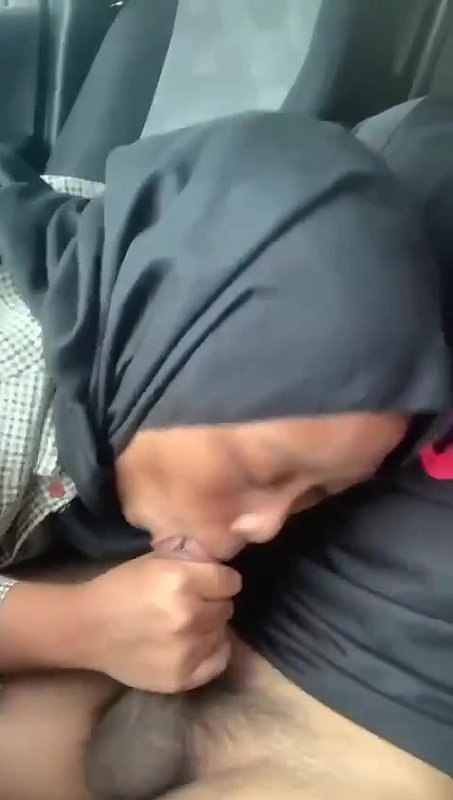 hijabi ladki ne lund chuske mja di