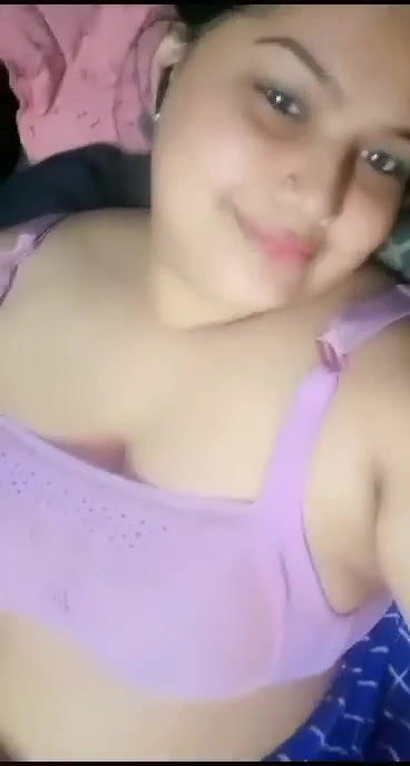chubby village aunty showing muskmelon big boobs