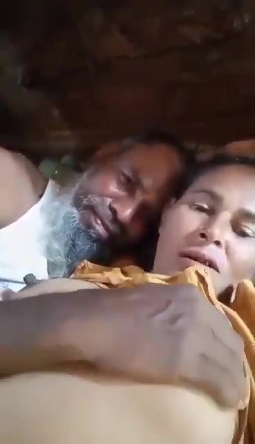 uncle sucking wife boobs in viral selfie sex clip