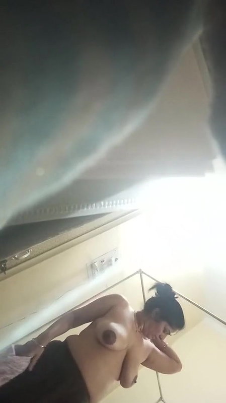 CHUBBY BIG BOOBS MILF DESI MOM SECRETLY CAPTURED