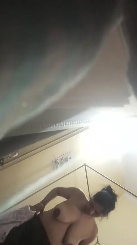 CHUBBY BIG BOOBS MILF DESI MOM SECRETLY CAPTURED