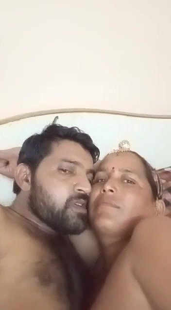 mature aunty hugging topless big boobs viral show