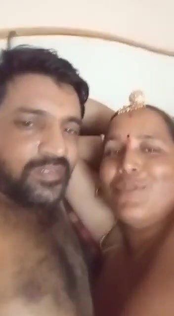 mature aunty hugging topless big boobs viral show