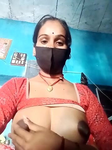 Nandani show her boobs