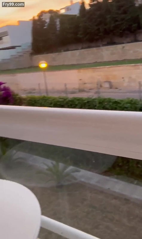 WildEnglishBBW rubbing fat pussy on my balcony