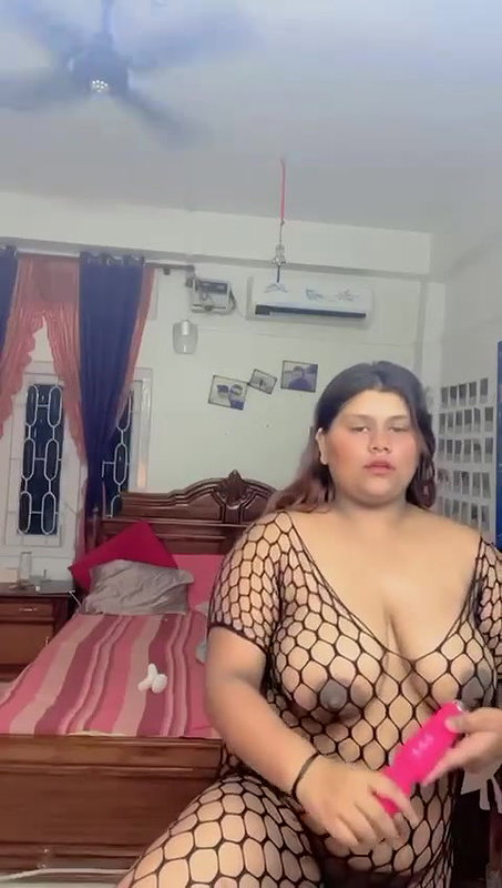 VID STRIPBADDIE