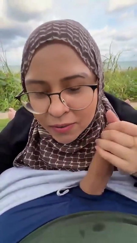 Cheater Milf Outdoor Sucking Lover Dick