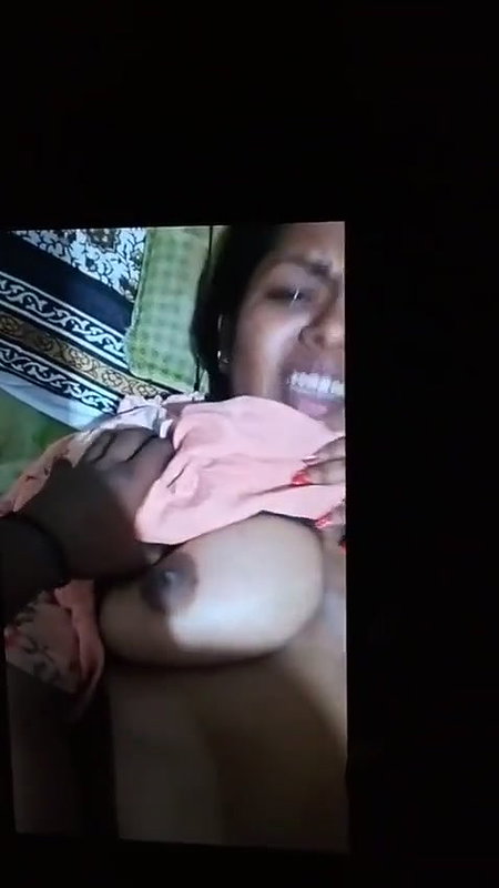 Tamil wife pussy rubbing and viral fucking with neighbor