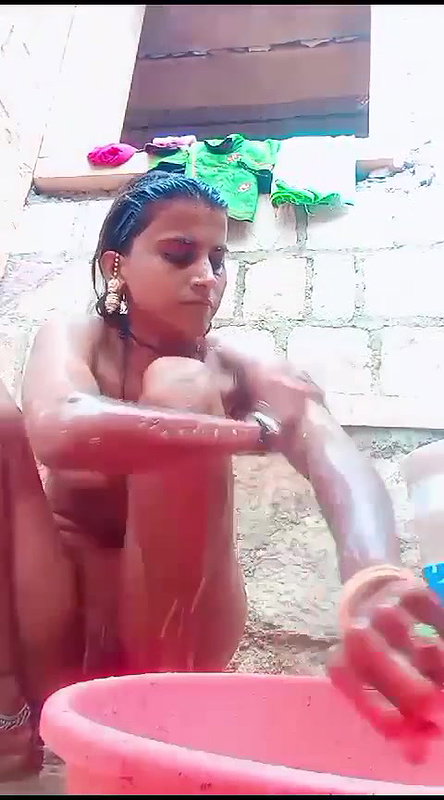 slim village bhabhi bathing outdoor video making