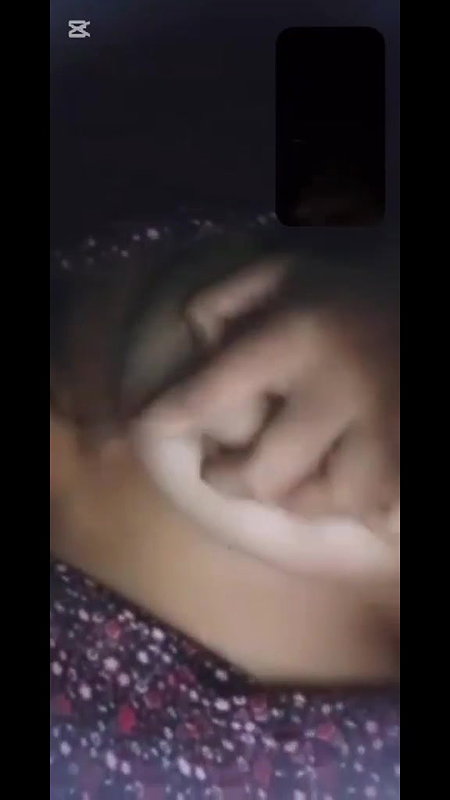 chubby Bangladeshi big boobs showing at night on live call