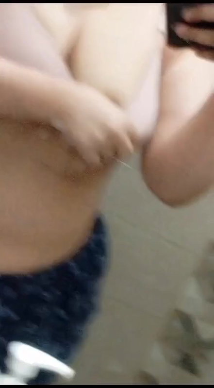 Pakistani Girl Showing Her Big Boobs