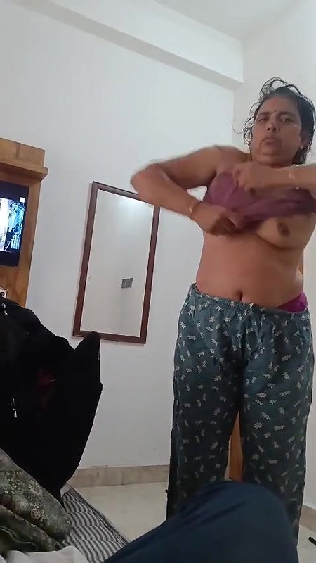 mature bhabhi sucking cock and boobs show viral hot