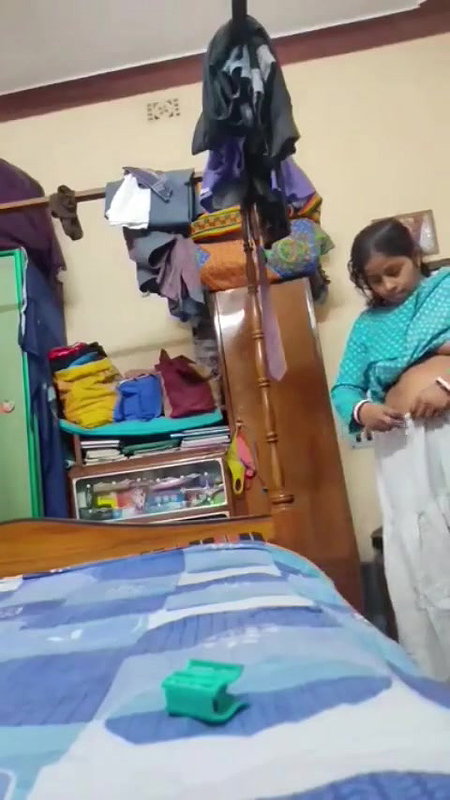 bhabhi changing clothes vira videos uploaded online