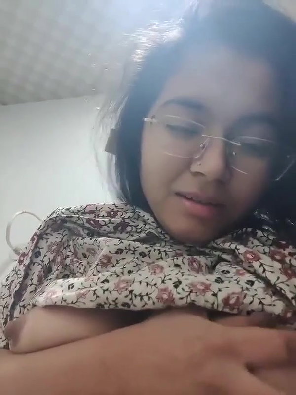 tattooed wife milking boobs show selfie viral clip