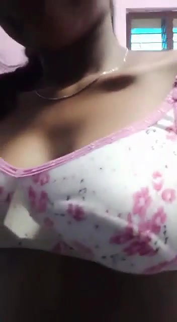 round boobs college girl removing bra and topless