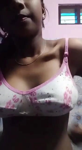 round boobs college girl removing bra and topless
