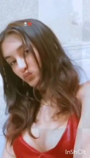 Girl pleasing to stop his bf