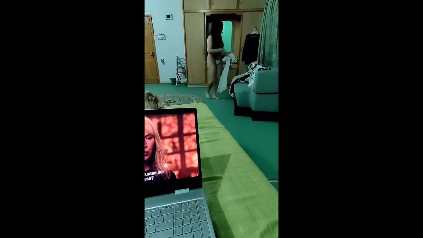 cute hijab girl first time boobs show to lover