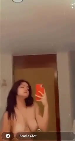 sexy GF nude pics and viral nude videos spread