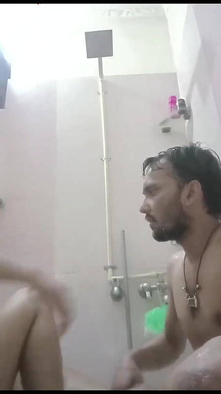 desi couple fucking xxx in bathroom under shower