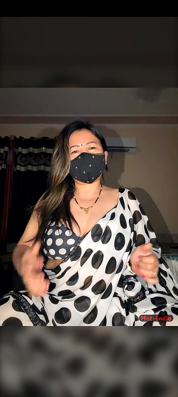 88pink 7 big boobs open nepali randi bhabhi white saree