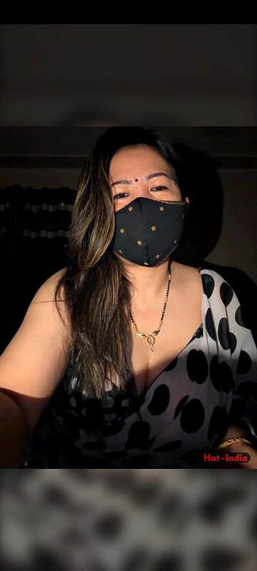 88pink 7 big boobs open nepali randi bhabhi white saree