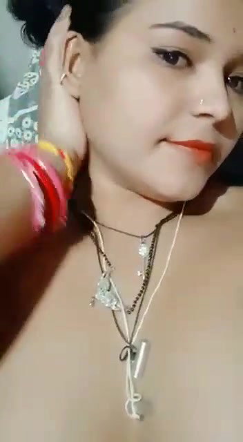 Married Bhabhi Fully Nude Showing