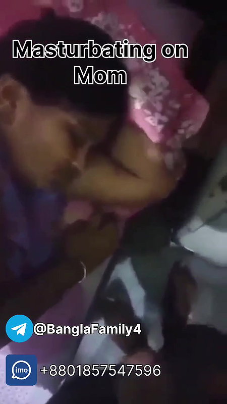 Masturbation on mommyy