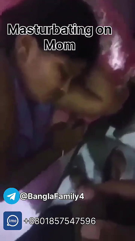 Masturbation on mommyy